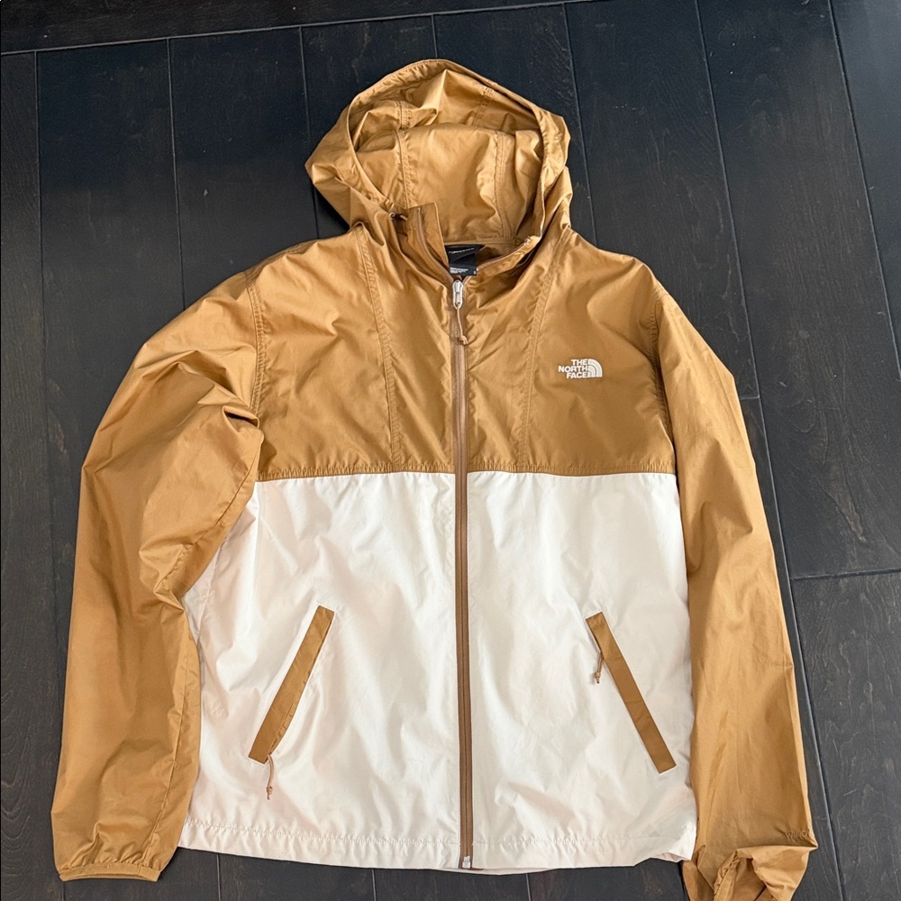 The North Face Men's Tan and White Windbreaker